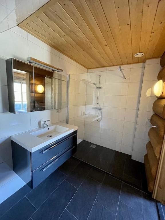 Unieke Houten Villa Met Sauna In Twente - 5P Den Ham Eksteriør billede